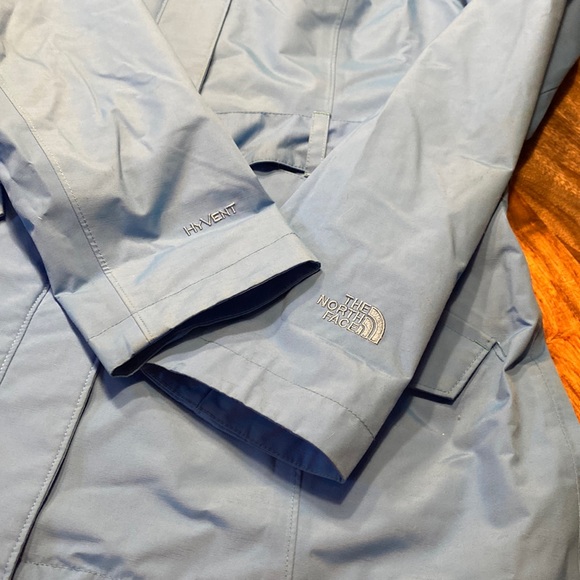 Womans NORTH FACE jacket - Picture 2 of 5